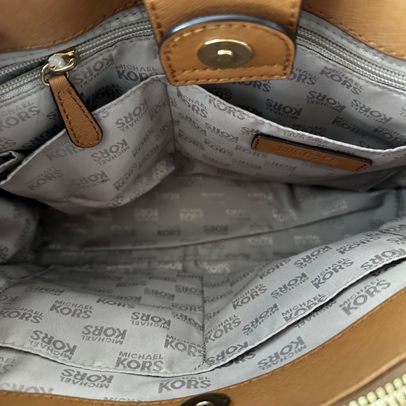 Michael Kors Purse & Wallet - Picture 3 of 5